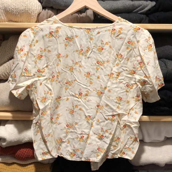 SOLD 🙌🏼 Madewell Tie-Front Floral Crop Top Sz M - Picture 2 of 6